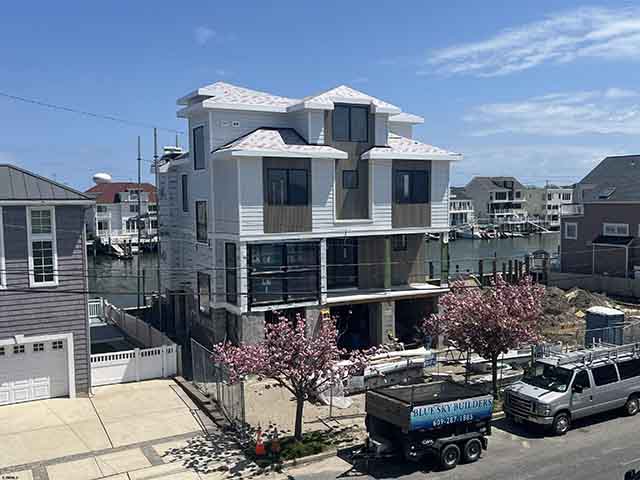 407 N Pembroke - , MARGATE CITY