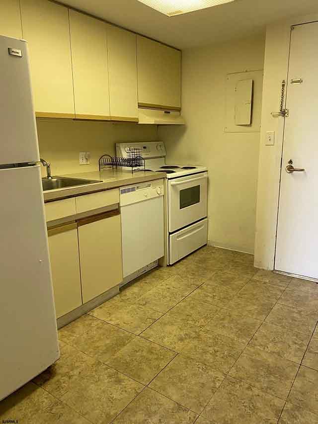 655  Absecon - , ATLANTIC CITY