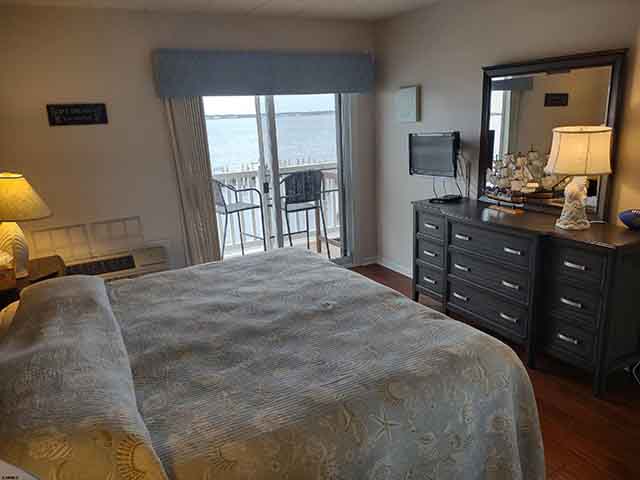 200  Bay - , OCEAN CITY