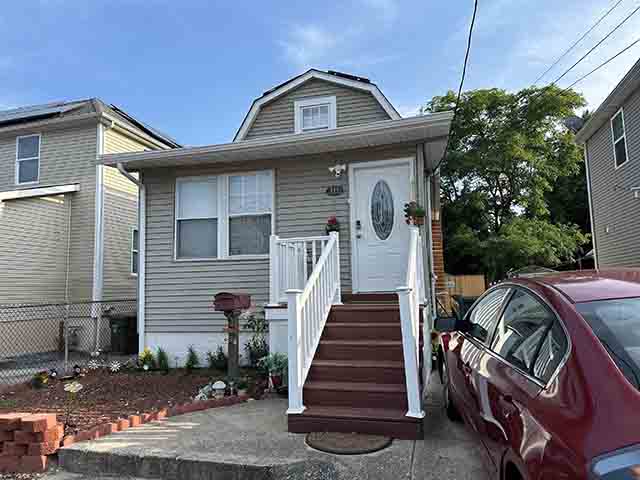 111  Loraine - , PLEASANTVILLE