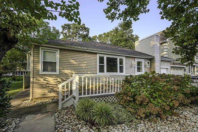 26 W Rosedale - , NORTHFIELD