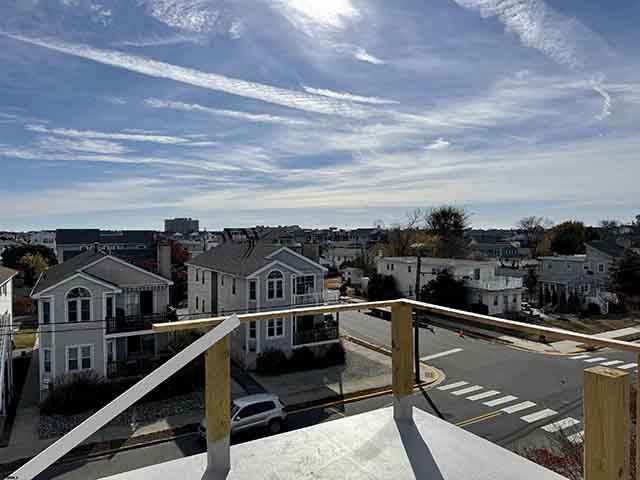 140  Simpson Ave - , OCEAN CITY