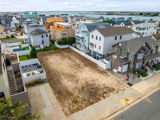 4 S 27th - , LONGPORT