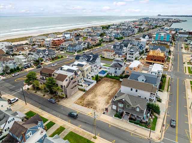 4 S 27th - , LONGPORT