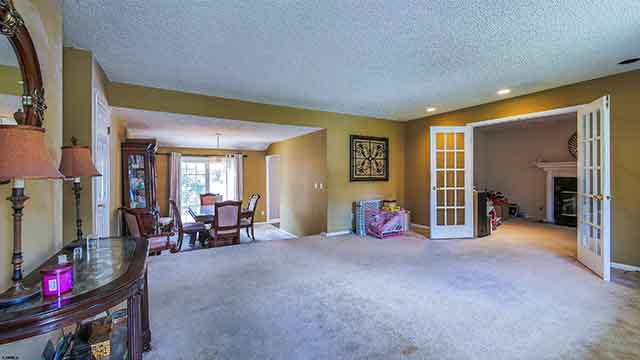 1  Highland Ct. - , LINWOOD