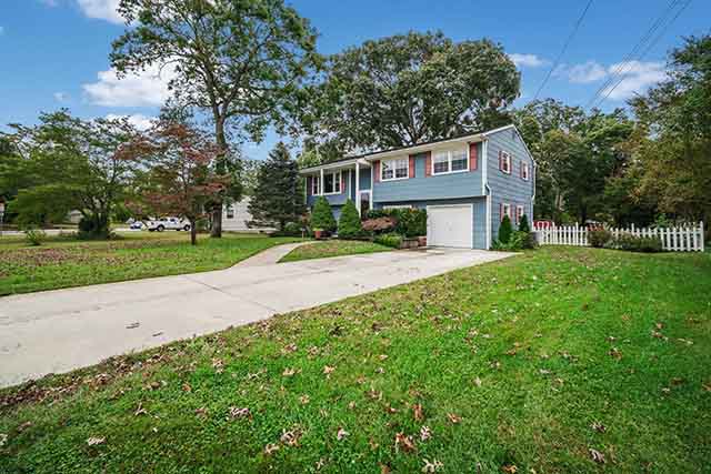 2300  Oak Ave - , NORTHFIELD