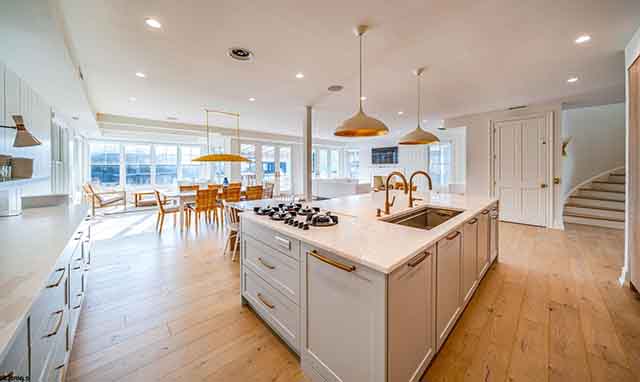 109 S 11th - , LONGPORT