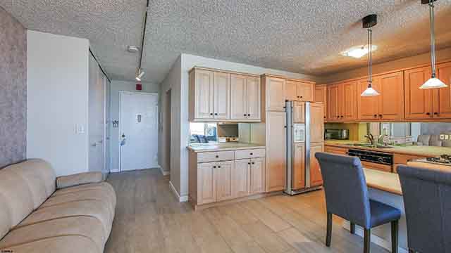 9400  Atlantic - , MARGATE CITY