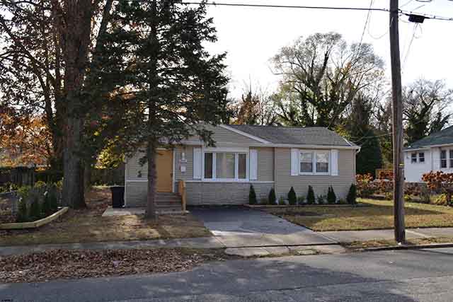 709  Oneida - , PLEASANTVILLE