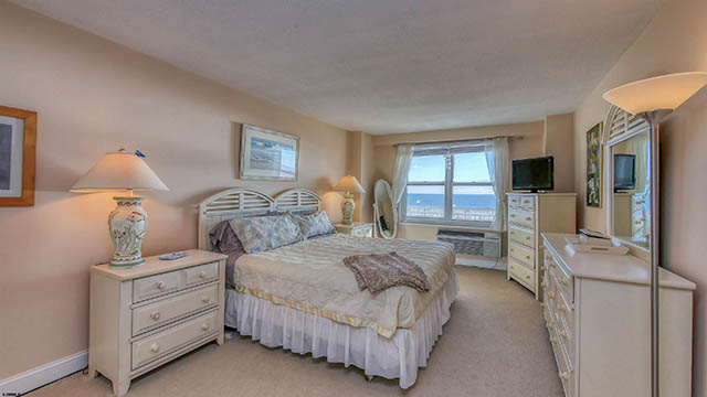 9400  Atlantic - , MARGATE CITY